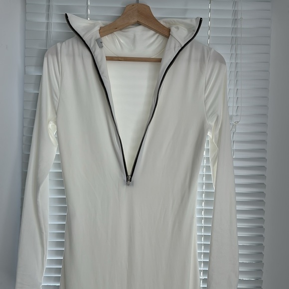 Dress - Picture 8 of 11